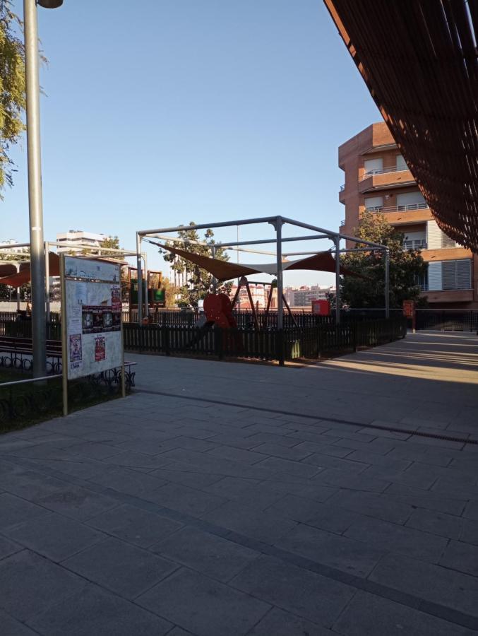 Ahllenrock Como Un Hotel, Pero Solo Para Ti Cornella de Llobregat Exterior photo